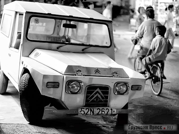 Немало незатейливых автомобилей Citroёn La Dalat 3CV разных модификаций сохранилось во Вьетнаме вплоть до наших дней. Фотографии разных лет и рекламные брошюры 1971–1974 гг.