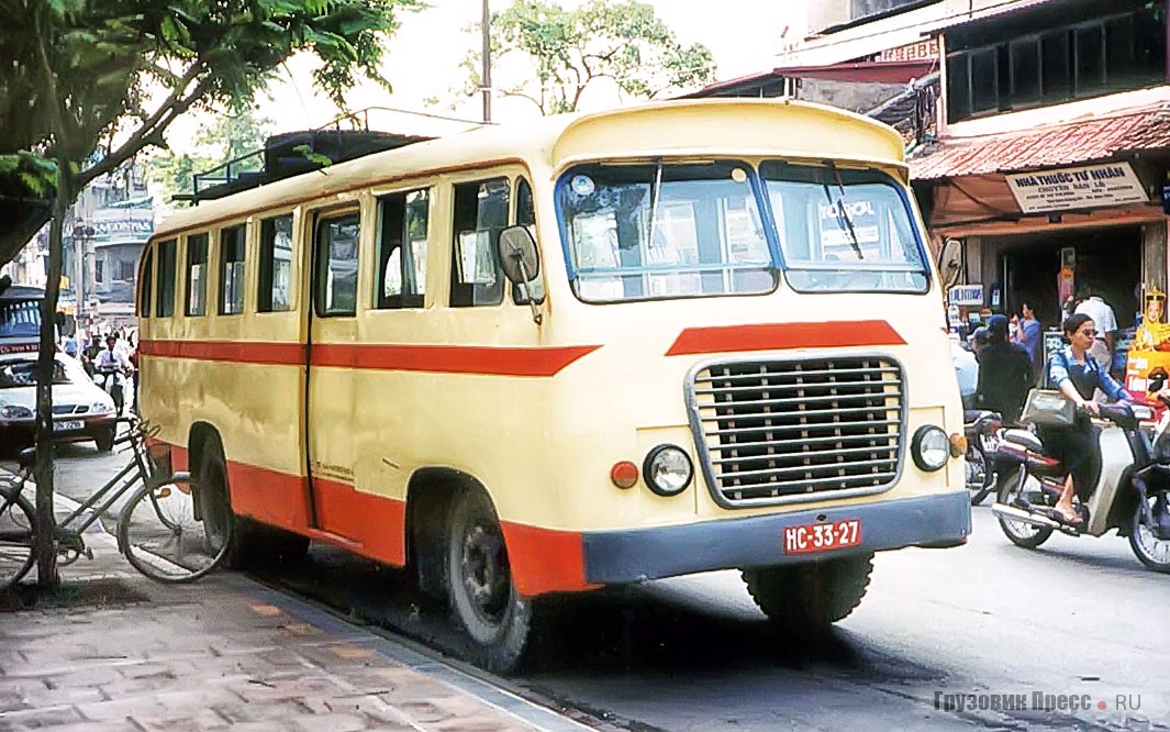 Автобусы на шасси ЗИЛ-164 дожили до 2002 г.