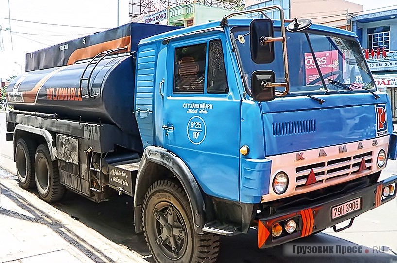 Корректировка экономической формации уже в 1990-х заставила нефтеперевозчиков поменять советские КамАЗ-53212 на многоосные Hyundai