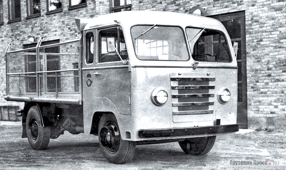 Доставочный грузовик, построенный мастерской Grantorpets Fabriks AB по заказу шведского почтового ведомства на шасси Volvo LV110E в 1950 г.