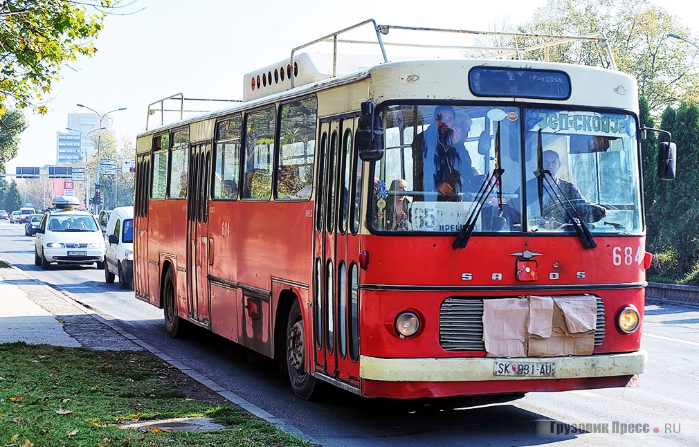 Sanos S115 с газовыми баллонами на крыше, таких машин замечено две единицы