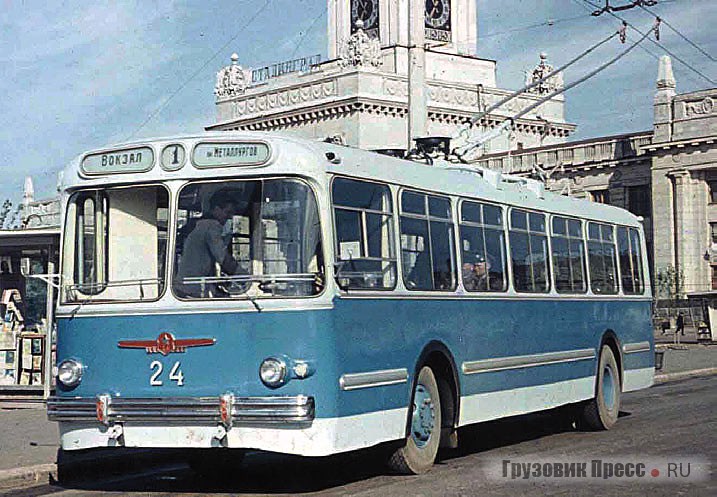 Троллейбусы серии ЗИУ-5 выпускали на заводе им. Урицкого с 1959 по 1972 г. Эксплуатировались до 1987 г.