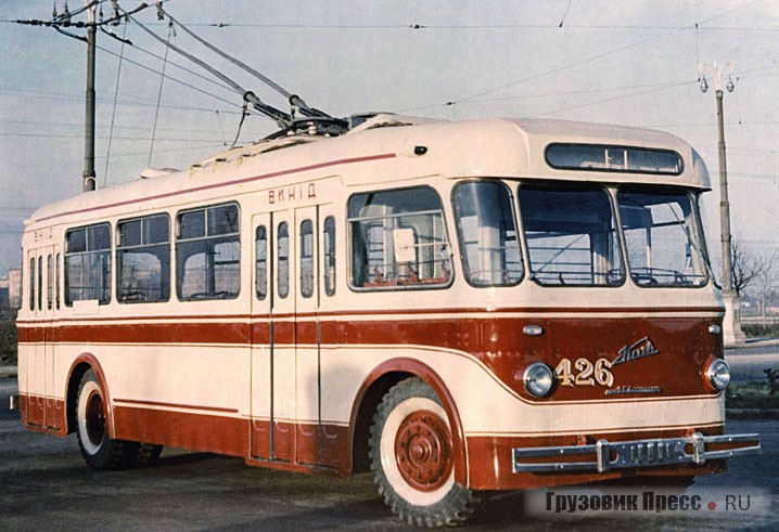 Серийный троллейбус «Киев» (КТБ-1). 1960 г.
