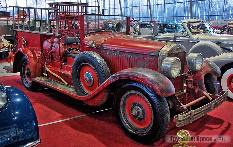 [b]Cadillac series 314 постройки 1926 года[/b] изначально был седаном, пока его не  выкупила пожарная команда Мерейла из шт. Висконсин и переделала под свои нужды. С рабочего объёма 5152 cм[sup]3[/sup] конструкторы сняли мощность 80 л.с. (при 3000 мин[sup]-1[/sup]), а 3-ступенчатой КП хватало для разгона до 90 км/ч