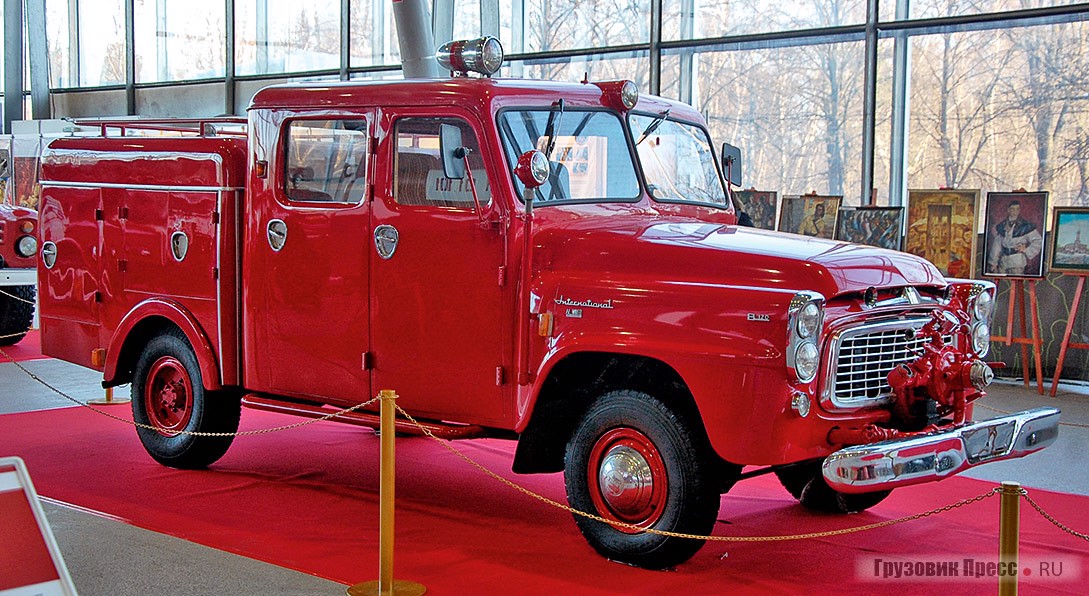 [b]Пожарная машина 1960 года компании Henrikssons Brandredskap[/b] из Стокгольма на американском шасси International Harvester B124 4х4 после списания в Швеции попала в 1995 году в Карелию. В 2005 году её выкупили в Костомукше, после чего начался процесс восстановления