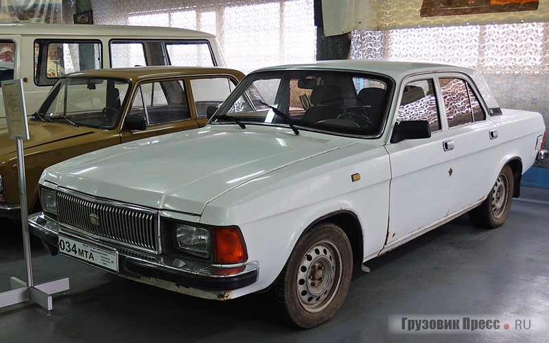 [b]ГАЗ-3102[/b] «Волга» – одно из недавних приобретений коллекции. Машина 1997 года выпуска передана музею сотрудником Видновского ПАТП