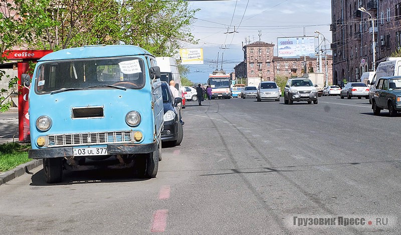 На улице Багратуняц встретился полуубитый раритет ЕрАЗ-762ВГП