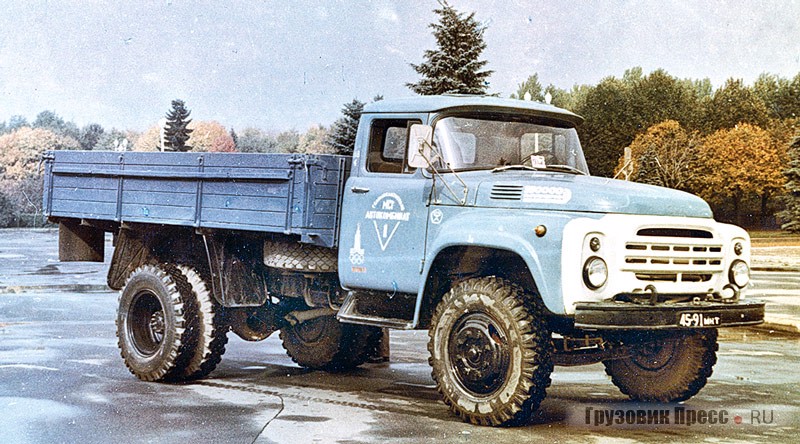 В 1980 году у автомобилей ЗИЛ-130-76, включая автокран КС-2561, пробег без капремонта составлял 350 000 км. Кстати, прицеп-стекловоз У-156 произведён Первым автокомбинатом