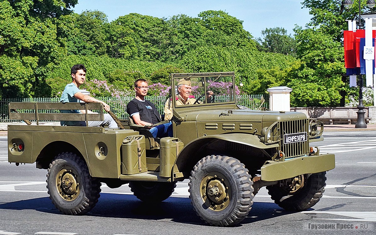 Легендарный ленд-лизовский [b]Dodge WC51[/b] (Додж «три четверти») – пикап грузоподъёмностью 750 кг из коллекции «Ленрезерв»