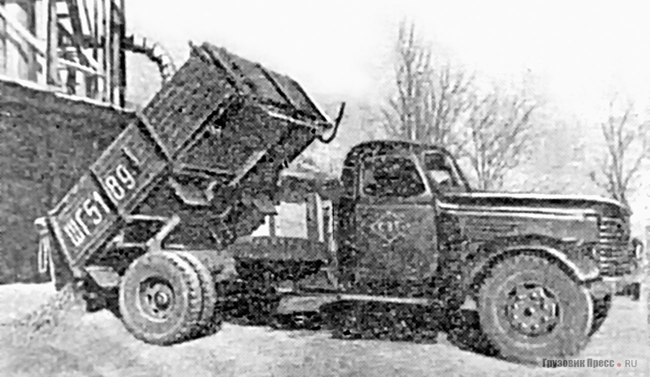 Серийный ЗИС-585Д № шг 51-89 (Алма-Атинская область Казахской ССР) в эксплуатации на выгрузке зерна. Северный Казахстан, август–сентябрь 1954 г.
