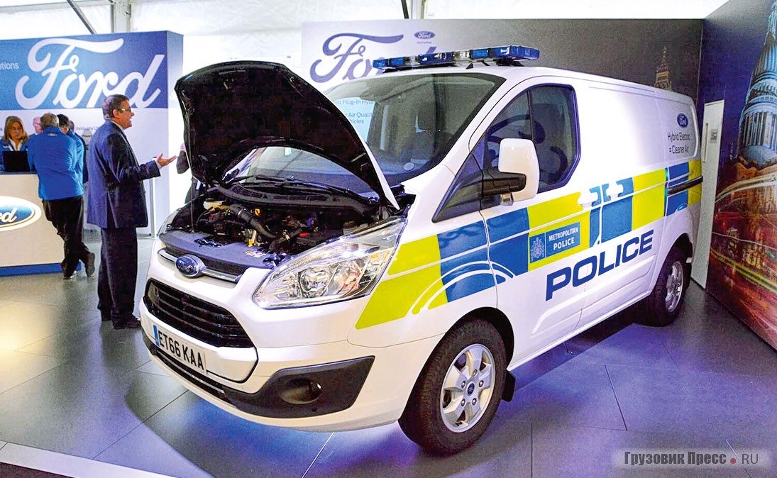 [b]Ford Transit Plug-in Hybrid Van[/b] для полиции Лондона