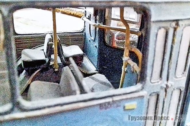 Салон троллейбуса ЗИУ-682В