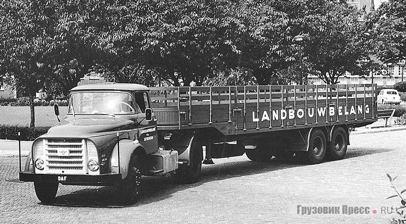 Первые капотные грузовики, прозванные Torpedo, отличались экстравагантной внешностью. На снимке DAF T15DD выпуска 1957 г.