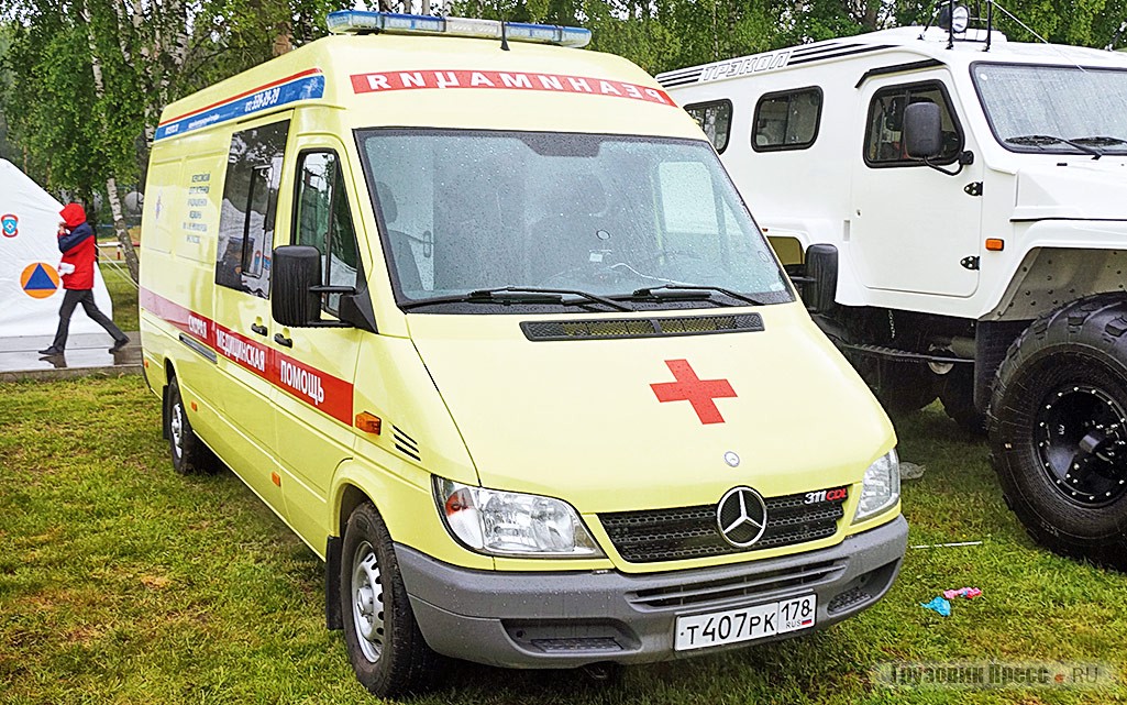 АСМП класса C – [b]«Карус-38952С»[/b] (бывший «СИКАР») на базе Mercedes-Benz Sprinter Classic 313 CDI