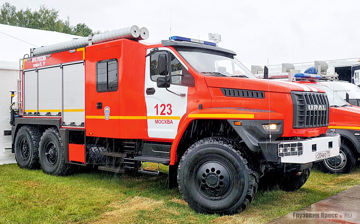 [b]АСА (4320)[/b] на шасси «Урал-4320-6951-74», предназначенный для ликвидации последствий ДТП, изготовленный борисовским ООО «Пожснаб»