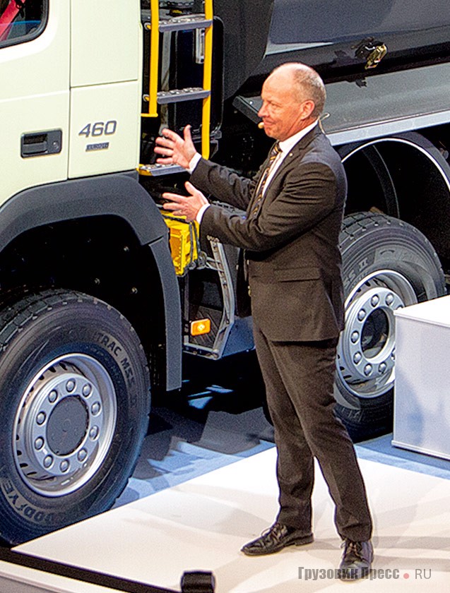 Президент компании Volvo Trucks Клаэс Нильссон представляет Volvo FMX нового поколения