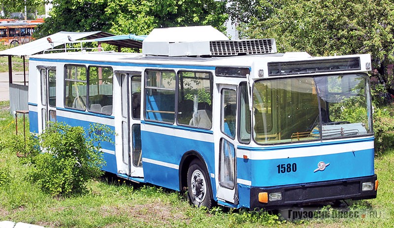 Нижегородский троллейбус СНТ-1 стал памятником в депо № 1