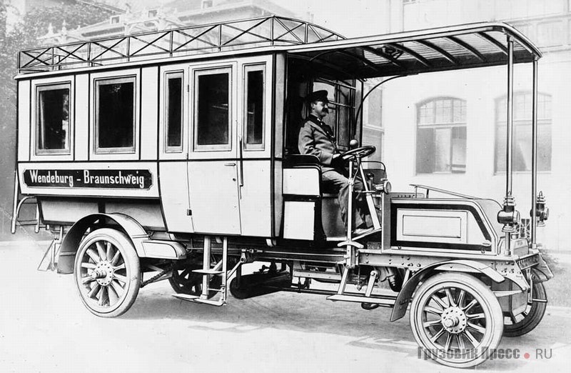 Первый почтовый автобус Büssing  с двигателем Typ 13052. 1904 г.
