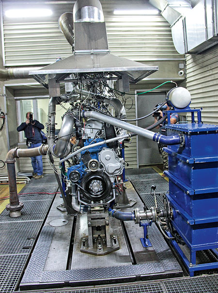 Лаборатория двигателей и её гордость – стенд AVL, закупленный для испытаний двигателей Liebherr, но теперь доработанный своими силами для решения более широкого спектра задач