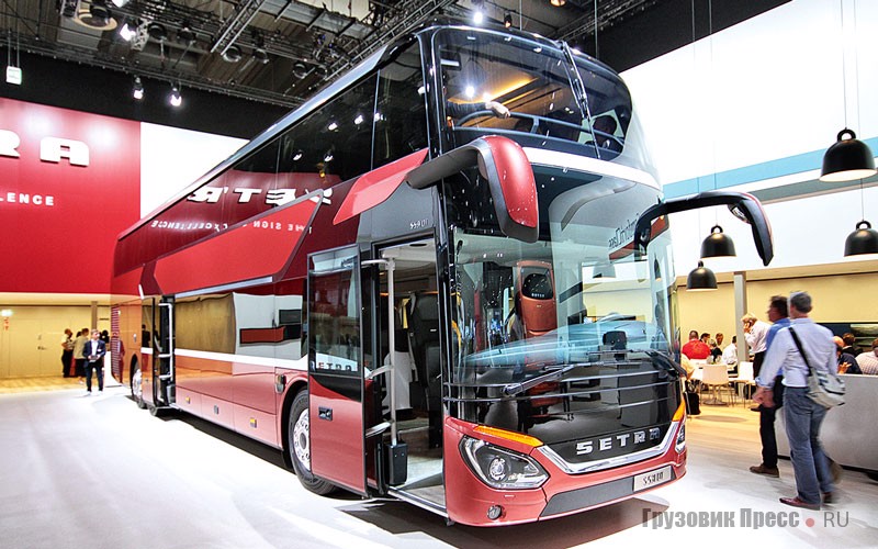 Новый двухэтажный автобус Setra S 531 DT на выставке IAA-2018 в Ганновере