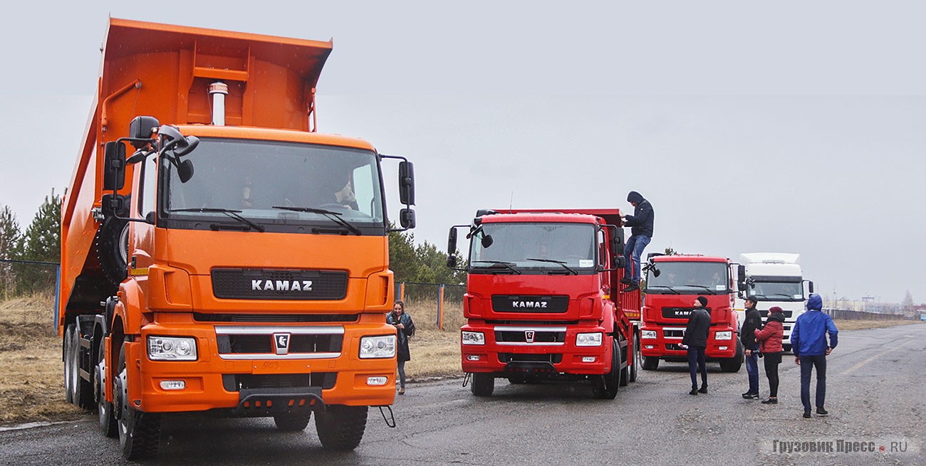 Буквально за 5 лет КАМАЗ расширил семейство грузовиков с кабиной К4, куда вошла линейка магистральных и строительных тягачей, грузовиков для ретейла, и богатая палитра полноприводных шасси, и 4-осных самосвалов
