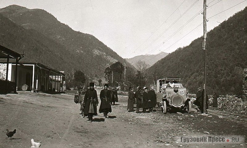 Перекур на станции Пасанаур. 1912 г.