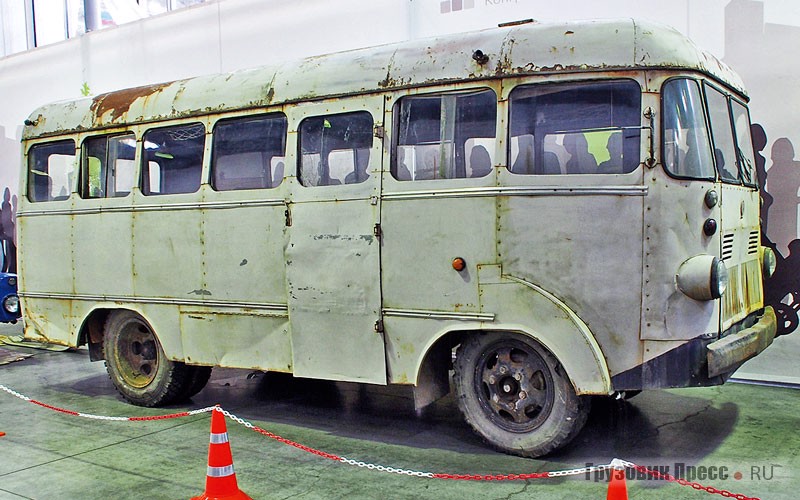 [b]Автобус TA-6[/b] Тартусского авторемонтного завода №3 (Tartu Autoremonditehas №3), 1958 год. В период с 1957 по 1961 год заводом построено 1338 автобусов ТА-6 на шасси ГАЗ-51А. Организации Эстонской Советской Социалистической Республики возвращали изношенные автобусы заводу для капремонта. Их не просто приводили в порядок, но и вносили усовершенствования в конструкцию. Счёт новым и отремонтированным автобусам вели общий. Таким образом, к 1992 году насчитали около 2700 автобусов ТА-6