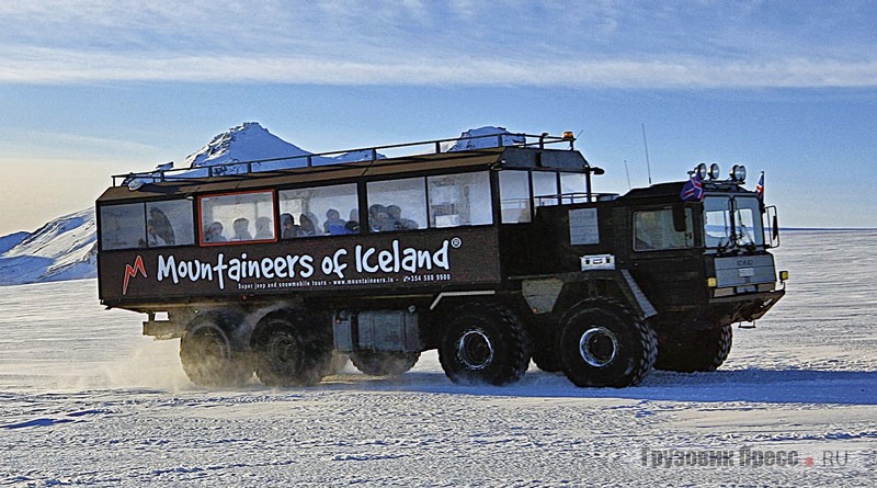 Исландия. Старый армейский грузовик MAN KAT 1 (8x8) Typ 454, превращённый в 58-местный туристский автобус местными «кулибиными» из туристического агентства Mountaineers of Iceland