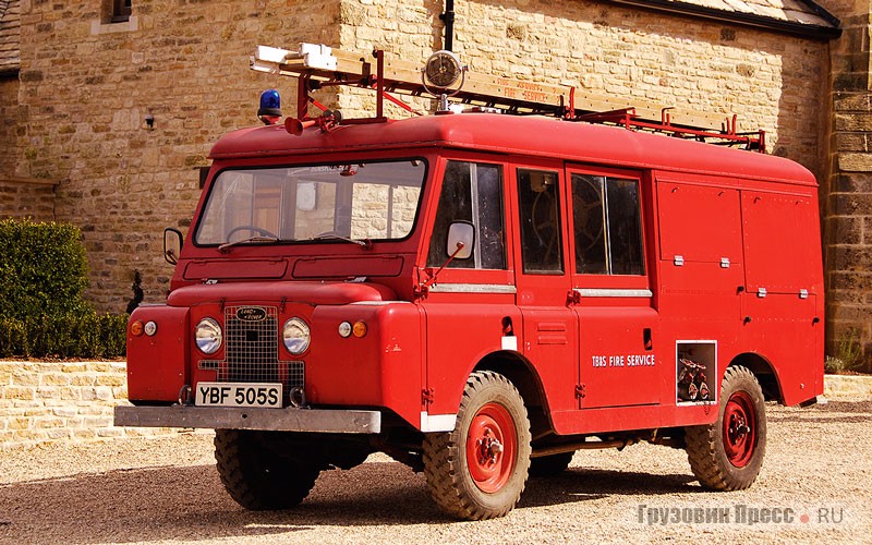 Пожарный автомобиль Redwing FT/6 109 IIA вагонной компоновки производства мастерской Carmichael & Sons Ltd, 1962 г.
