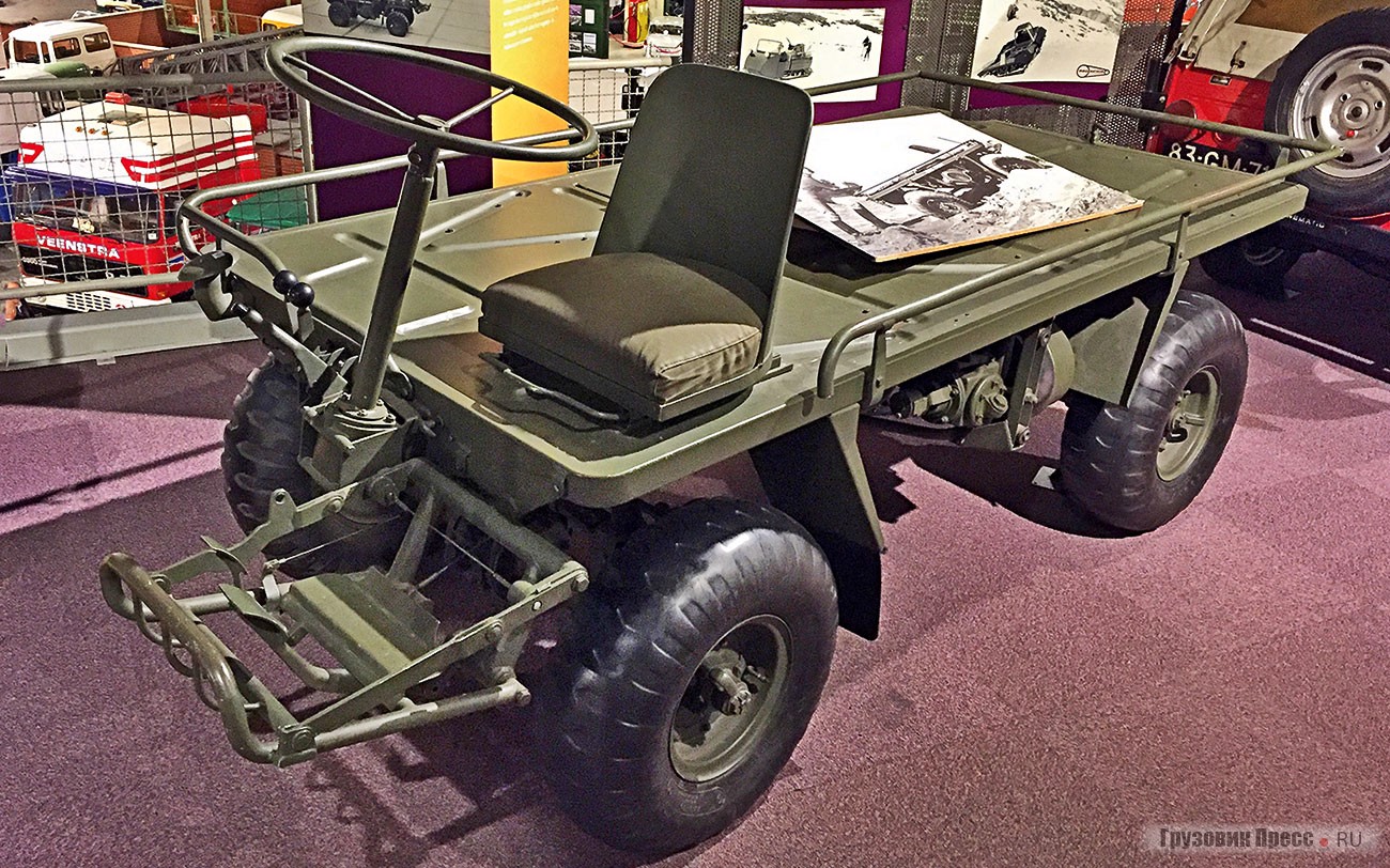 [b]Транспортёр переднего края DAF YM 500[/b], в котором, как и у гражданских малолитражек, стояла бесступенчатая клиноременная трансмиссия Variomatic. Она на годы станет фирменным отличием DAF, будет применяться даже на гоночных болидах «Формулы-3». Транспортёр создавался по конкурсу на U.S. Military M274 Truck, Platform, Utility, 1/2 Ton, 4X4, объявленному Army Mobility Command в 1963 году. Из трёх претендентов только у YM 500 была автоматическая трансмиссия и подвеска. В 1964 году янки закупили 14 голландских транспортёров для испытаний, и ещё два эталонных YM 500 остались в Европе. Но DAF проиграл