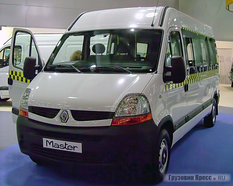 Рестайлниг Renault Master второго поколения увидел свет в 2004 году.