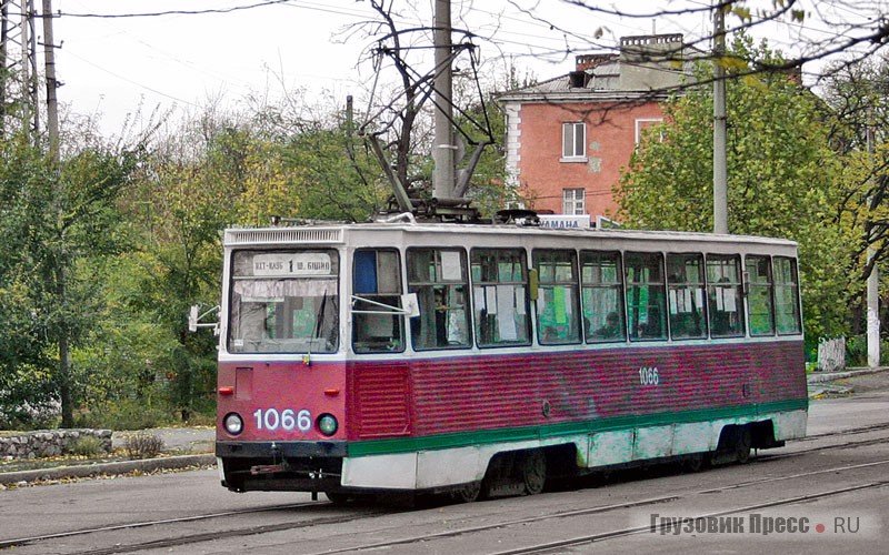Трамвай КТМ5-М3