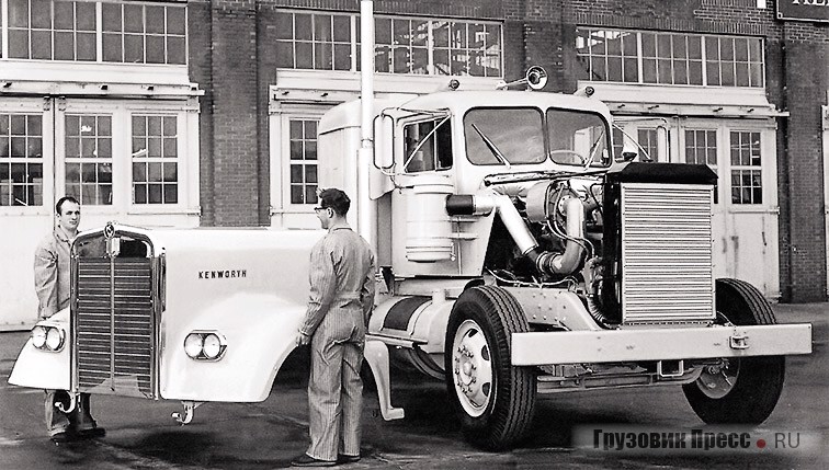 В 1959 г. грузовики серии 900 получили откидной стеклопластиковый капот