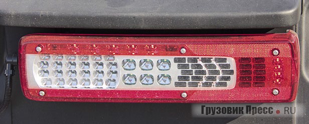 Оптика: светодиодные задние фонари, передняя блок-фара с дневными ходовыми огнями