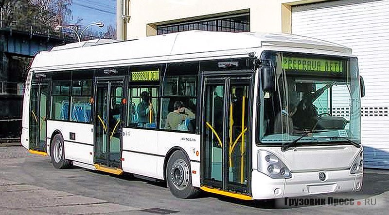 Škoda TriHyBus