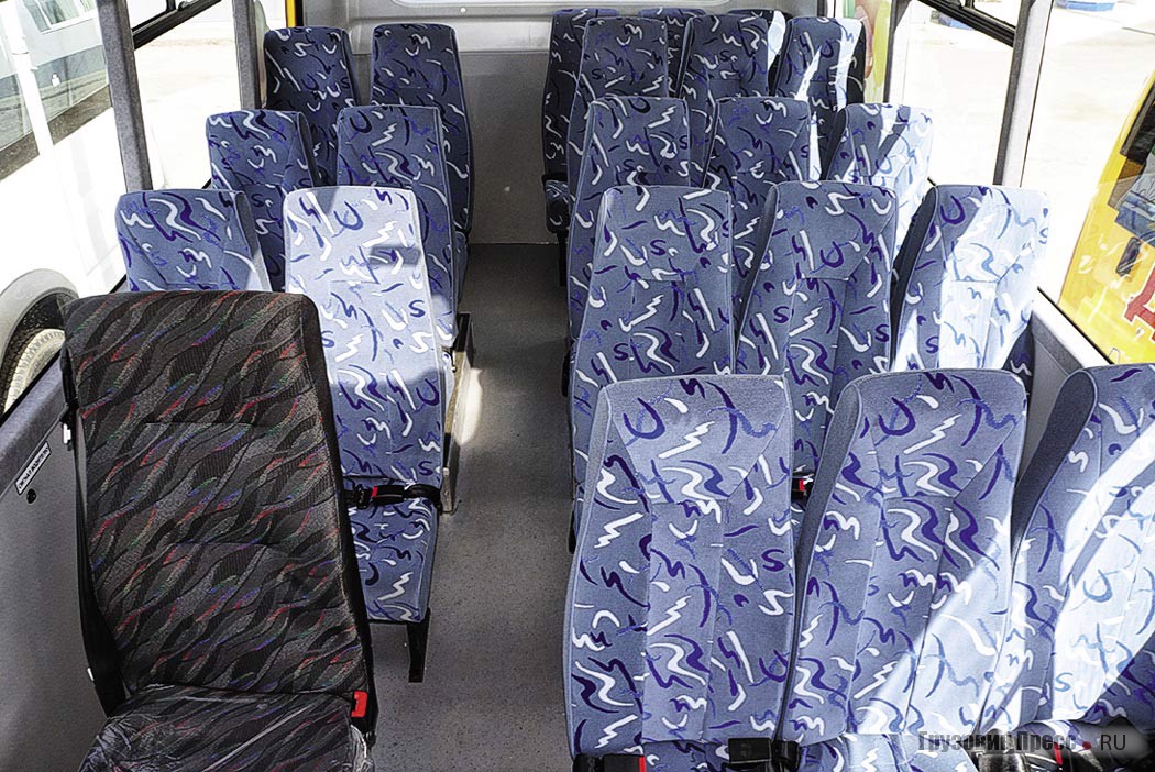 «Детский» «Промтех-22438S» на шасси «ГАЗель Next» имеет 5 рядов сидений