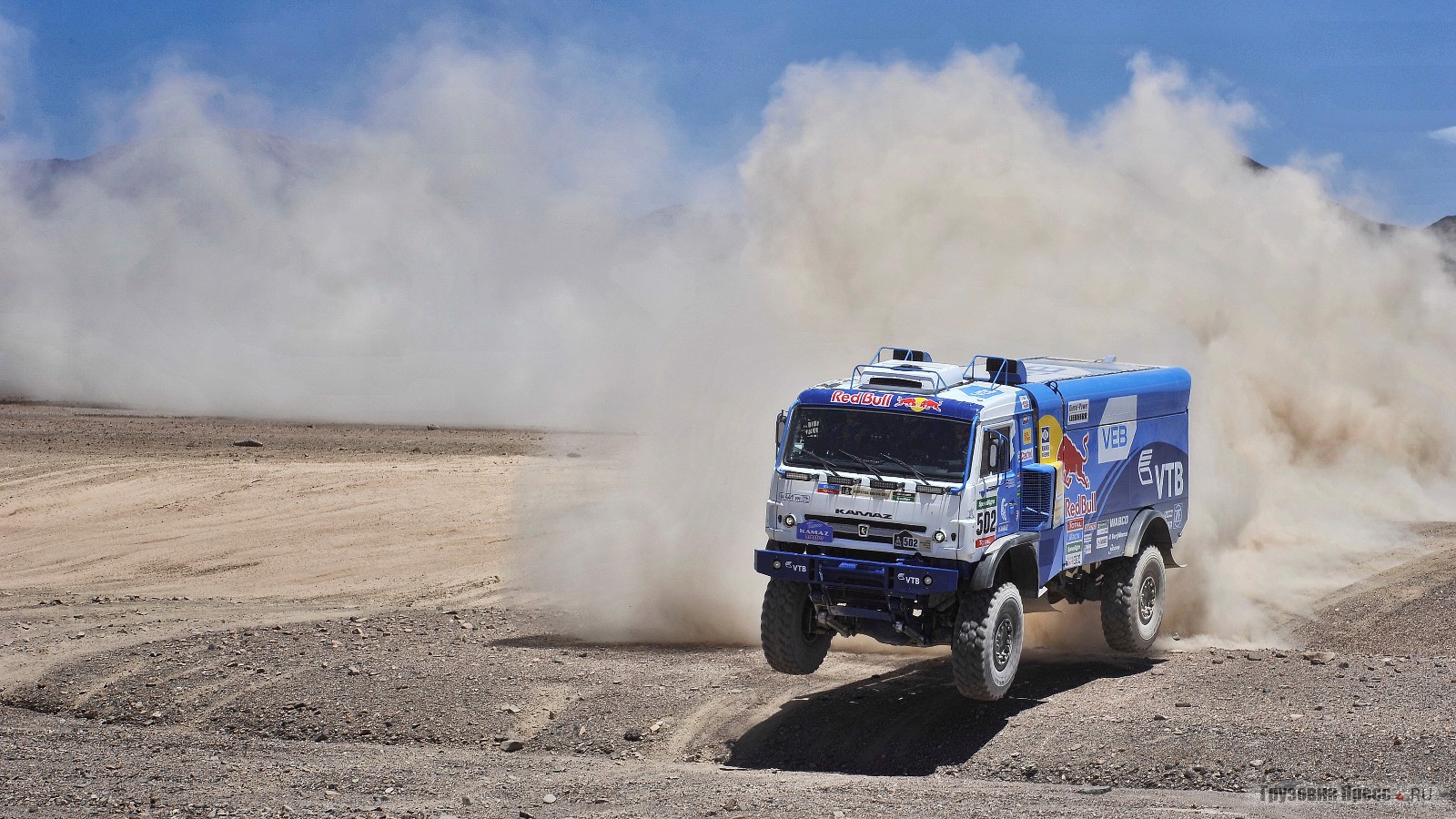 Экипаж Эдуарда Николаева на гонке "Dakar 2015"