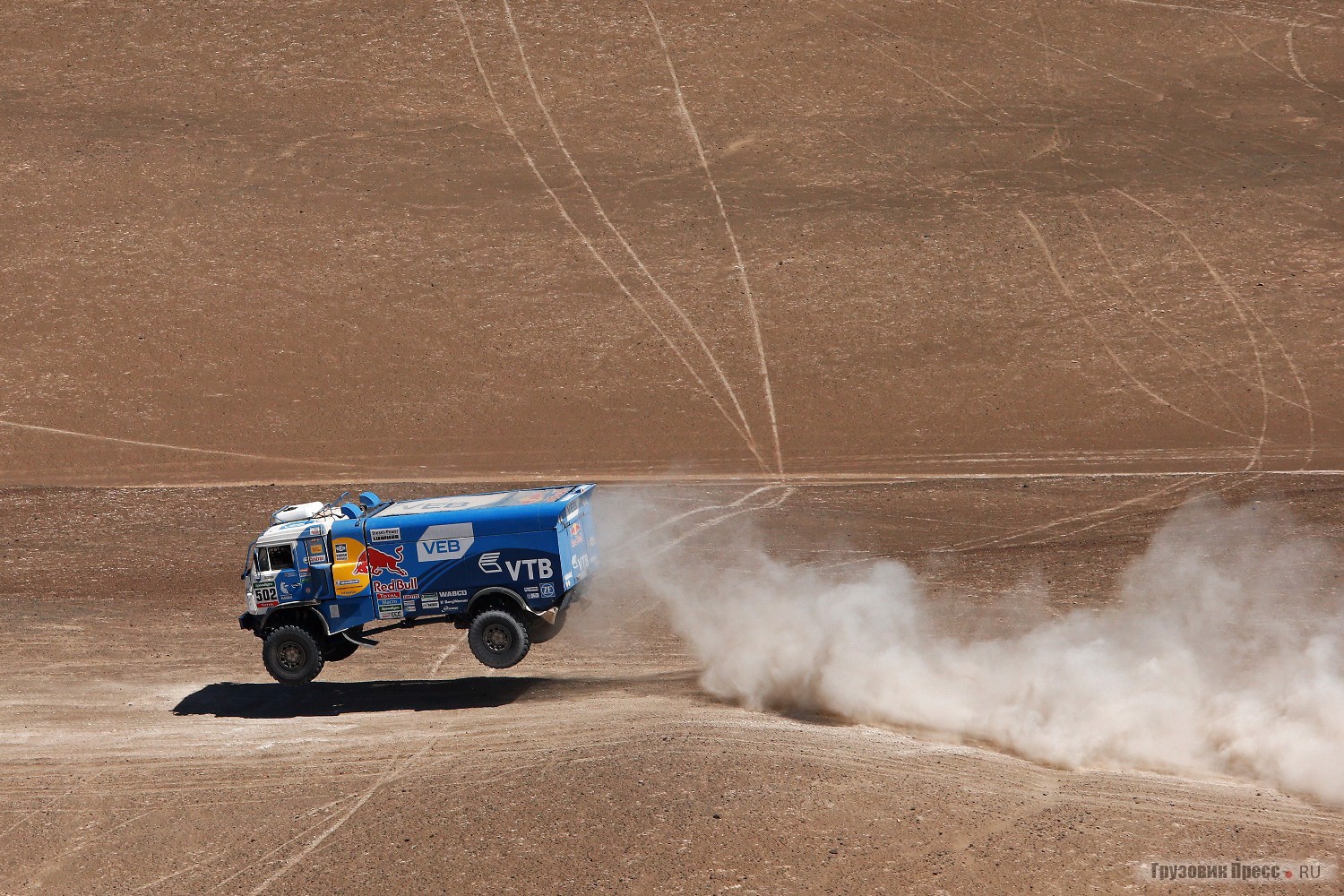 Экипаж Эдуарда Николаева на гонке "Dakar 2015"