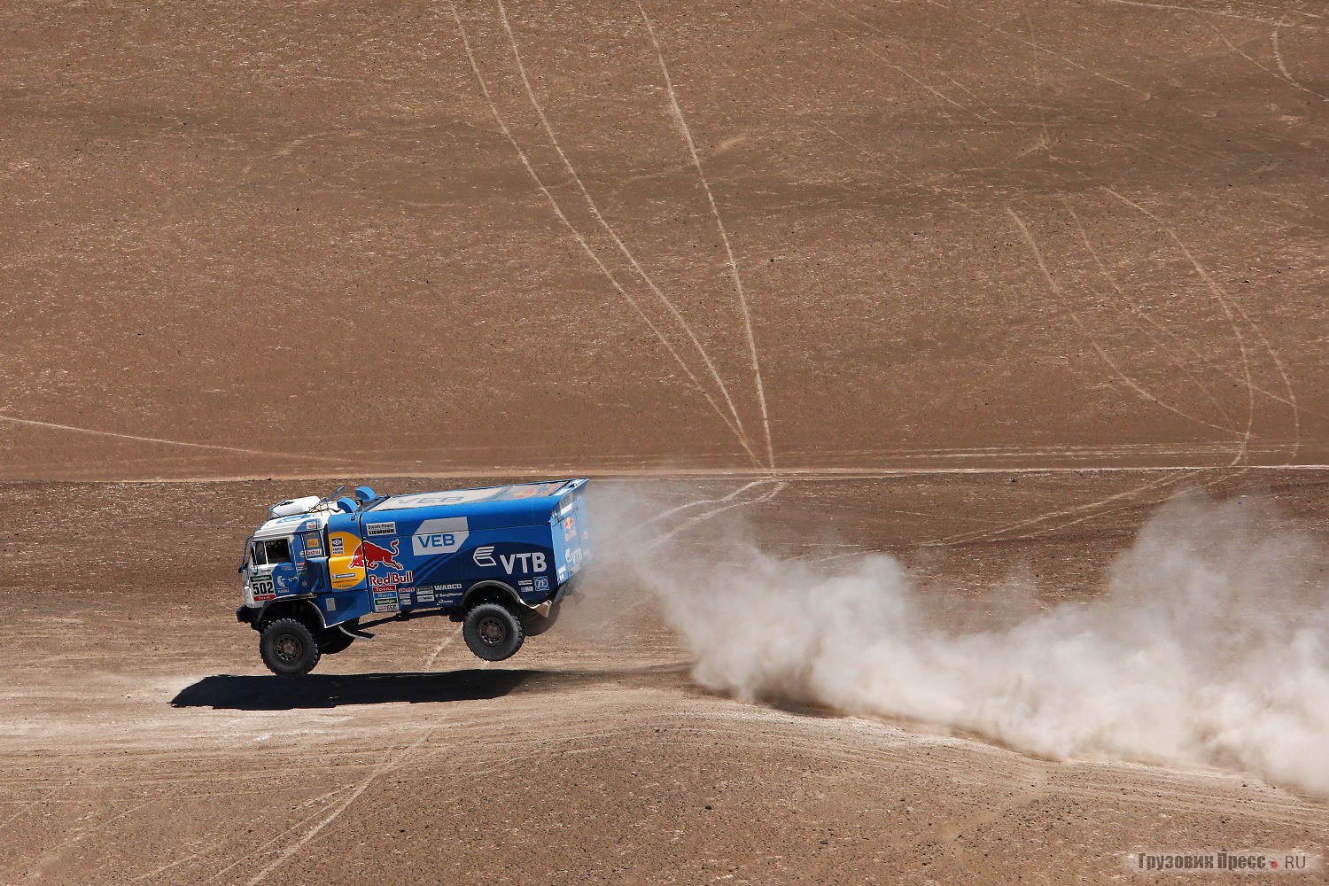 Экипаж Эдуарда Николаева на гонке "Dakar 2015"