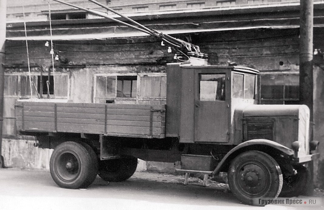 Первый московский троллейвоз на базе грузовика ЯГ-4