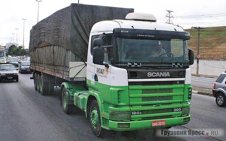 Безносые Scania предыдущих поколений встречаются на дорогах не часто. Вплоть до 2000-х бразильские транспортные компании сомневались в достоинствах бескапотной компоновки «кара чата»