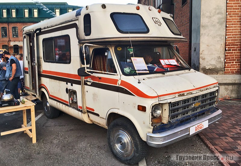 Моторхоум Chevrolet Chevy Van G30 5.7 AT с кузовом Mobile Traveler Inc.