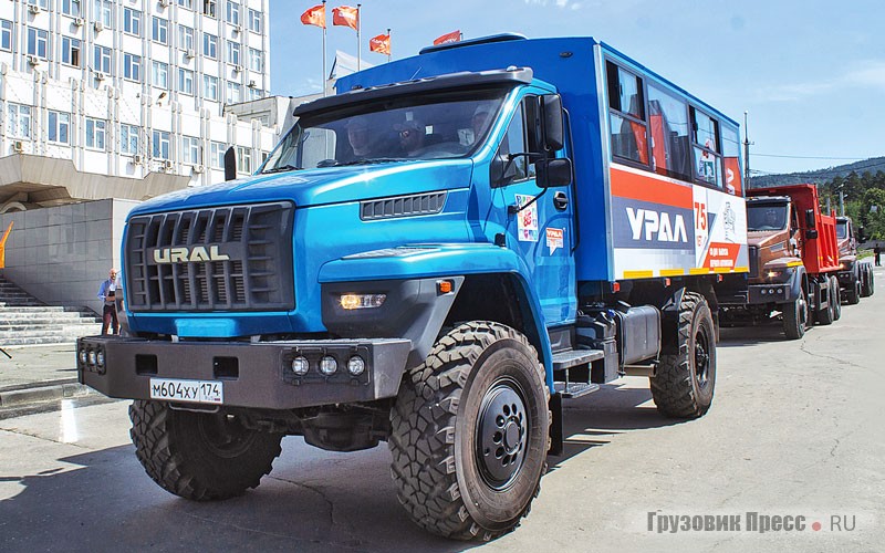 Вахтовый автобус «Урал-32552–5013–71», участвовавший в пробеге