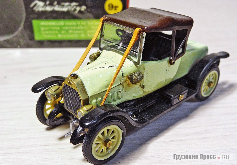 Fiat ZERO Spider, 1912 г., М1:43, DUGU-RIO, Италия. Эту трещину породило изменение габаритов машины – всему виной «цинковая чума»