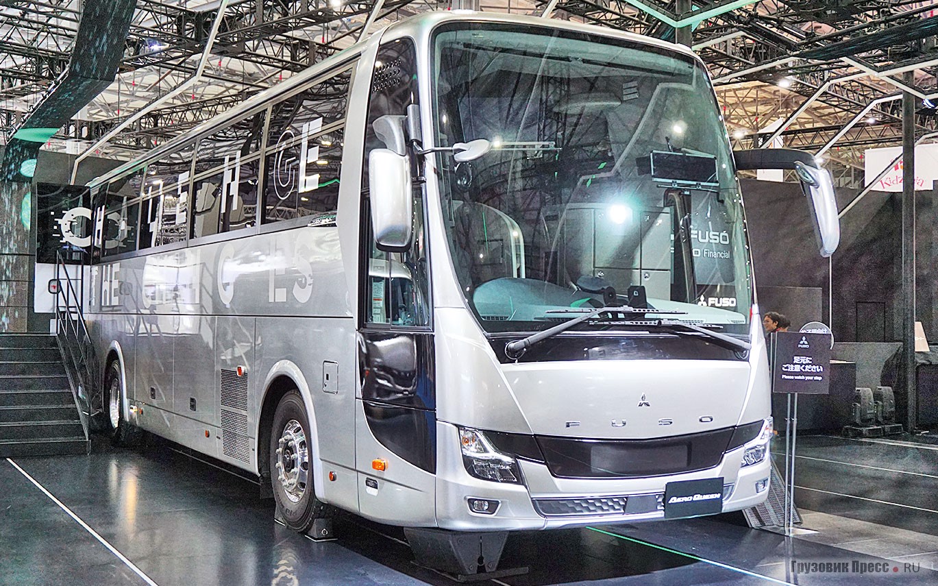 [b]Mitsubishi Fuso Aero Queen MS06GP (QUBV)[/b] оборудован экономичным 381-сильным турбодизелем 6S10 (T2) рабочим объёмом 7,7 л