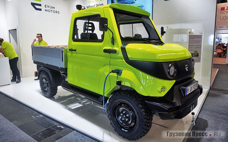 Премьера 1-тонного пикапа aCar компании EVUM Motors на IAA-2019 нацелена на рынок, который занимает Multicar. Два 10-кВт электродвигателя позволяют развить на шоссе 70 км/ч и обеспечивают запас хода в 200 км. К шасси предложены грузовая платформа с тентом, самосвальный кузов с задней разгрузкой и 6-местный пассажирский модуль