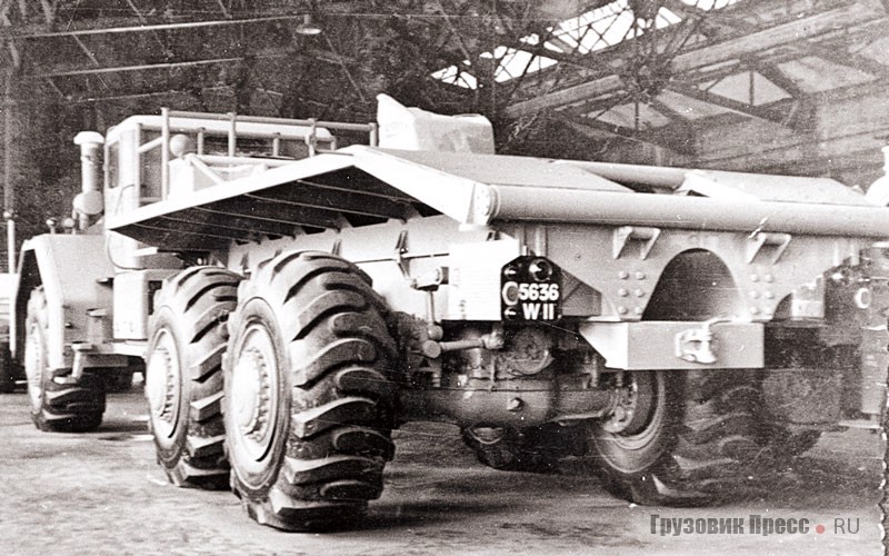 Berliet T 100 № 1 на заводе в Монплезире, сентябрь 1957 г.