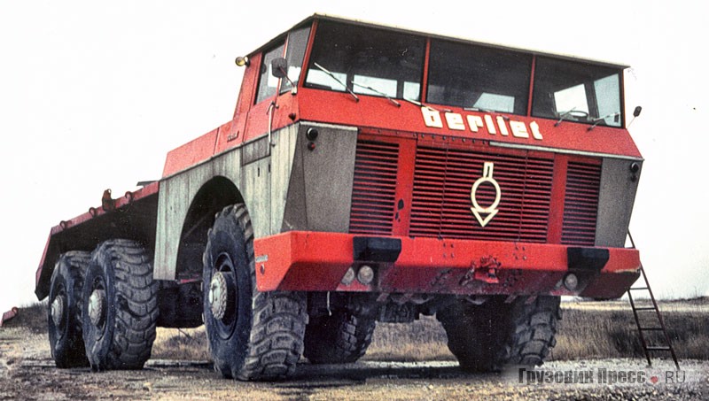 Berliet T 100 № 4 с газотурбинным двигателем Turbomeca Turmo IIIC в испытательном центре в Вальбоне, 1964 г.