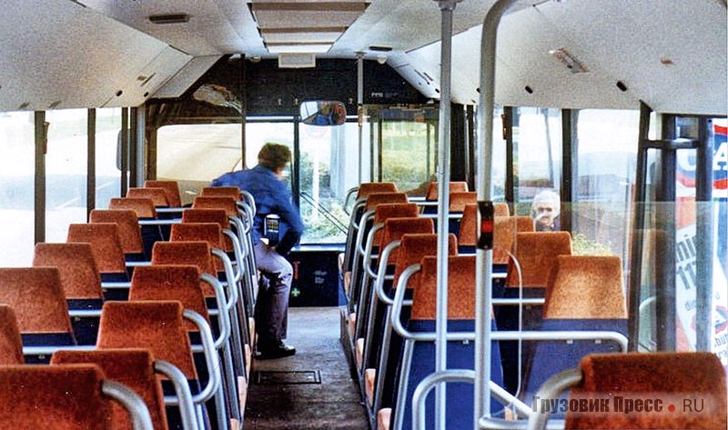Салон автобуса Typ DB ÖNV Bus Ü 80
