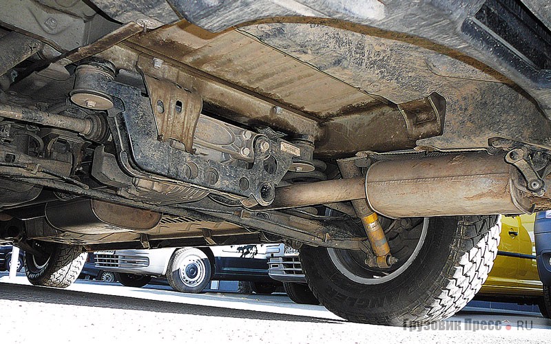 Защита двигателя в Mercedes-Benz выглядит хлипкой и иногда работает как ковш